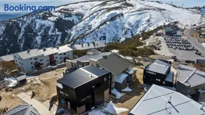 Burramungee - 5 Bedroom Chalet - Image 2