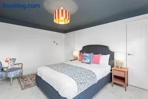 Paradykes House - Image 3