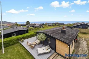 Charming Holiday Home With Baltic Sea Views - Image 1