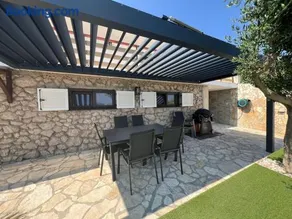 House on the beach - Image 5