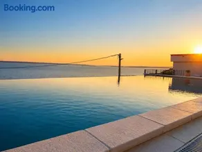 Newly built Villa MarVista with 4 bedrooms,infinity pool & stunning sea and mountain views - Image 1
