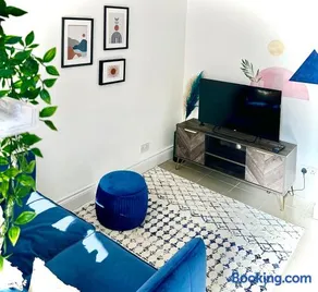 Cosy One Bedroom Apartment - Image 2