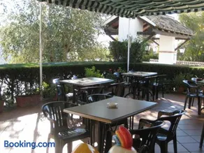 Charming House in Hornachuelos with Shared Pool - Image 1