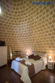 Grandi Trulli Bed & Breakfast - Image 2