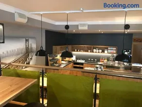 Hotel Römer by Fairway Hotels - Image 4