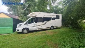 Camping: bring your tent or van - Image 1