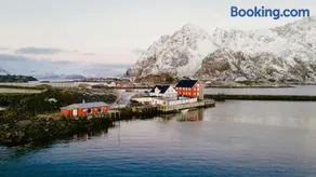 Skata Hotel Henningsvær - Image 1