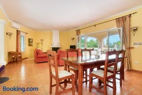 Voll ausgestattete geräumige Villa mit Garten, Grill und Terrasse | Gartenblick | Ideal für Homeoffice - Image 5