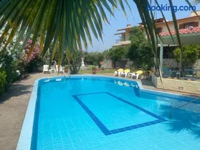 Eirini's ART HOUSE - Image 3