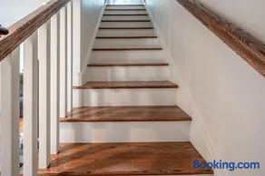 Quiet, Pet Friendly, close to Edgartown and Oak Bluffs - Image 4