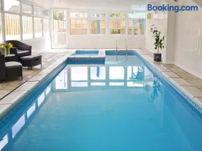 The Pool House - Image 1