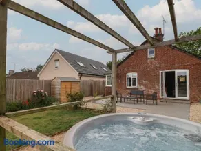 Sunny Croft - Image 2