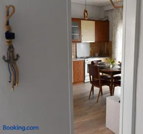 Elena's Seaside Home - Image 4