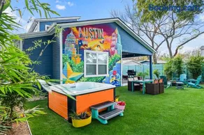 Austin Oasis Spacious 4BR Retreat with Hot Tub Cowboy Pool and Infrared Sauna Perfect for Families and Bachelorettes - Image 1