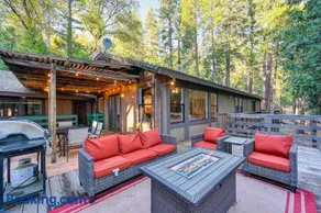 Scenic Forest Cabin with Deck l Best Value for Weekly & Monthly Stays - Image 4