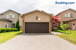 Cozy basement apartment in Newmarket - Image 4