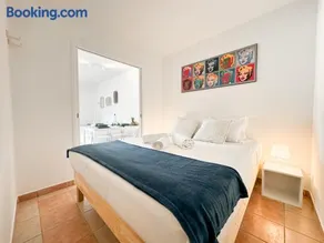 Palais Josephine 1BR Bnbrickeys - Image 1