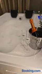 Delux Apartament z jacuzzi - Image 2
