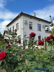 Къща за гости Куклите Петревене - Image 2