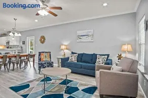 4 Br Home On The Water Private Pool Dog Friendly - Image 3