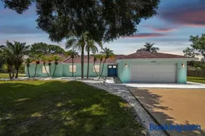 Lake House Westchase area. Heated Pool Waterfront! - Image 2