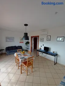 Degli Angioini Holiday Home - Image 3