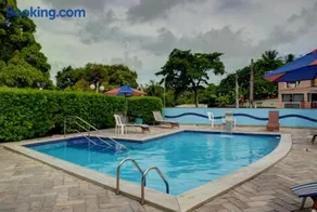 Yatch Village Flat - Image 2