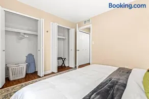 New! Pet-Friendly 1BR in the heart of Roseville! - Image 3