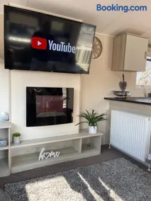 Haggerston Castle 6 Berth Caravan - Lakefield 115 - Image 3