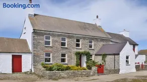Treleddyn Farmhouse - Image 2