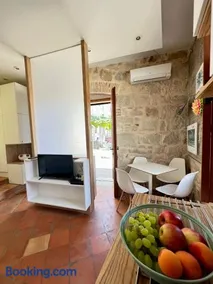 Sweet suite Kaštel Old town - Image 1