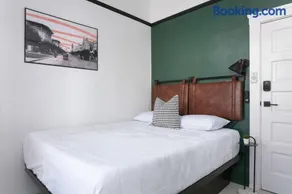 Central Gaslamp suite Queen Bed and WiFi - Image 2