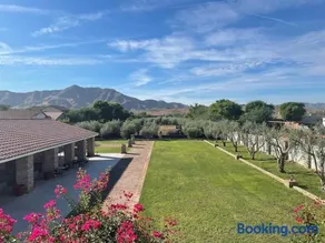Spacious 5-bedroom farmhouse in Laveen with AC - Image 1