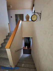 Schöne Wohnung mit eigenem Eingang und Parkplatz - Image 5