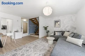 Stilvolle Ferienwohnung im historischen Zentrum für 6 Personen und Parkplatz - Image 3