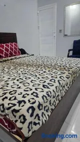 Luxury Hotel Rooms - Image 3