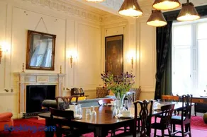 The Billiard Room Flat - Image 5