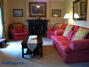 Carlingford House Town House Accommodation A91 TY06 - Image 1