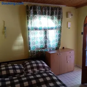Tulman Apartment - Image 2