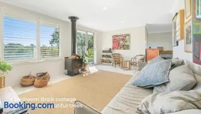 Hillview Farm Milton - Where the Country meets the Sea! - Image 2