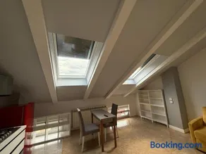 COZY APARTMENT NEAR MiLAN - Image 2