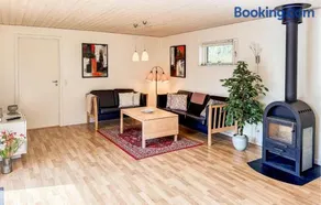 3 Bedroom Beautiful Home In Nexø - Image 4