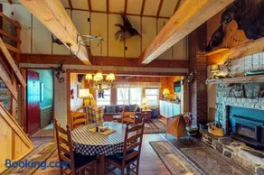 Dog-Friendly Lakefront Cabin with Full Kitchen, Firepit, Free WiFi, Great Views - Image 3