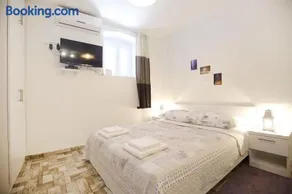 Studio Apartment Laura - Image 3