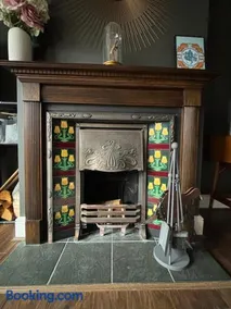 Basin Road 2 Bed House - Image 3