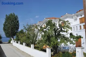 Okeanis Apartments - Image 2