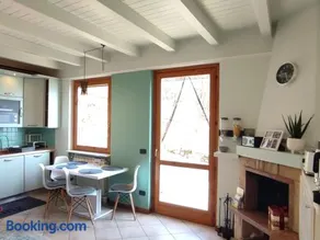 EnjoyIseoLake - Oasi Azzurra - Cosy flat with a terrace and a great view over lake and mountains - Image 3