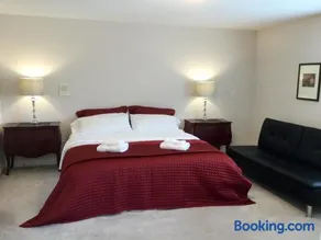 Vancouver Pacific Guest House - Image 3