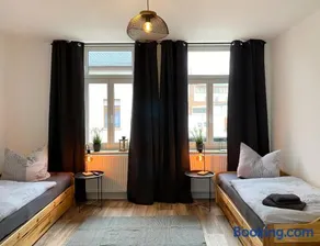 Elbnahe Ferienwohnung mit 2 Schlafzimmern - Image 1