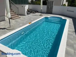 Family Apartment Edita Plano Trogir with private pool - Image 2